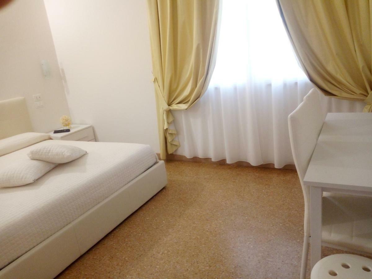 Officina Urban Sleep Bed & Breakfast San Benedetto del Tronto Dış mekan fotoğraf
